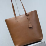 Saint Laurent Shopping Saint Laurent In Leather
